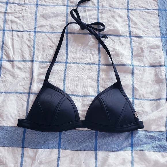 🪴bogo FREE🪴 LIKE NEW Victorias Secret Bikini Top Small - Picture 1 of 4